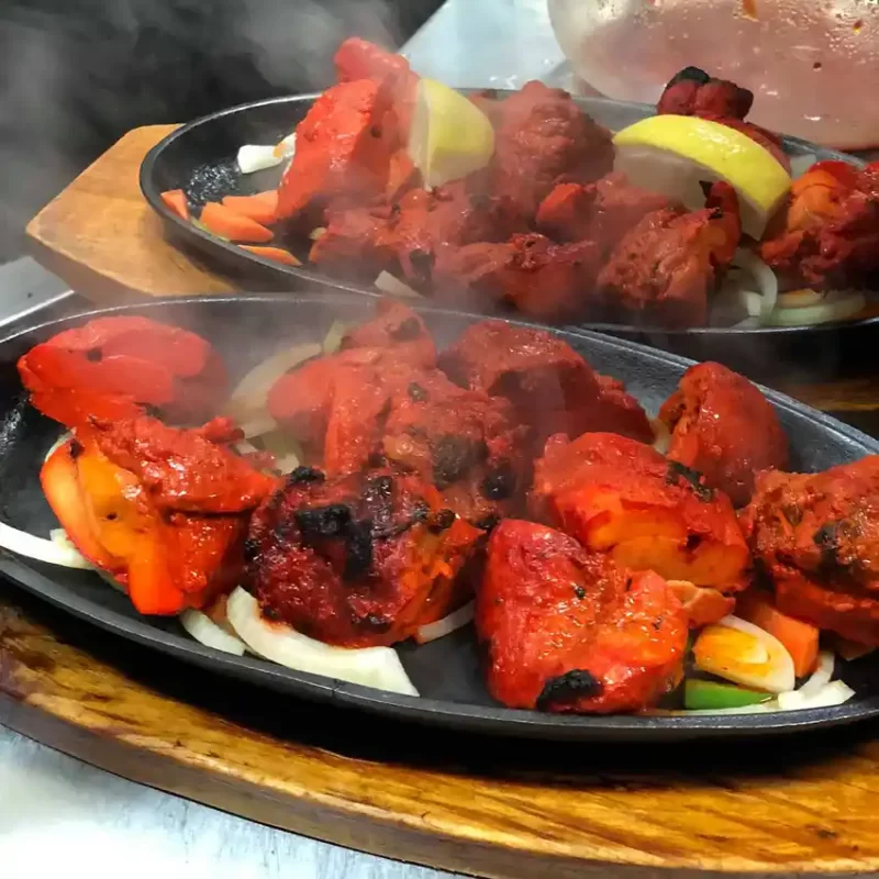 Tandoori Sizzler – Spicy Tandoori Chicken with Chillies & Veg